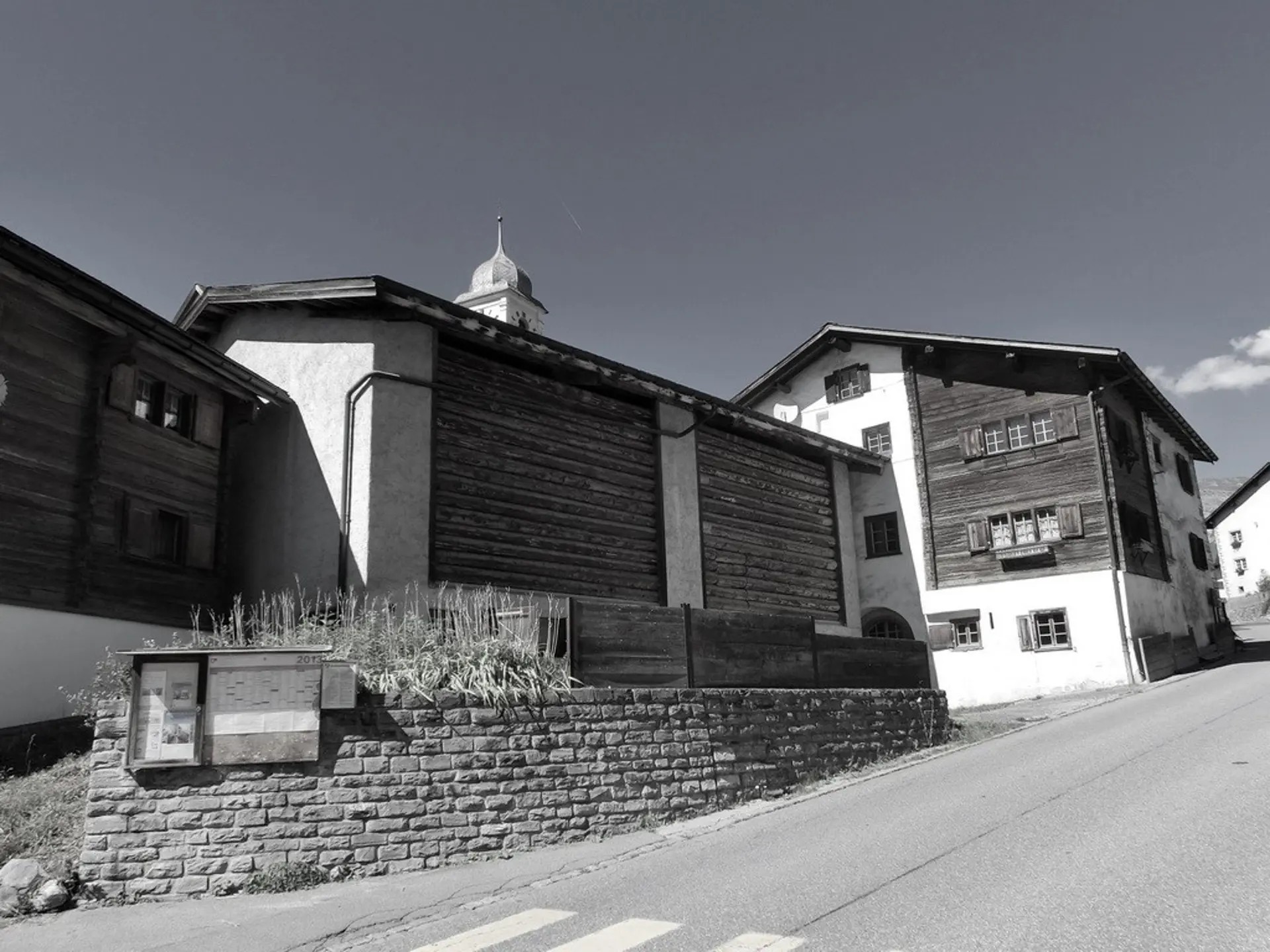04_Sanierung und Umbau Wohnhaus Canossa mit Stall_Via principala Laax_vorher